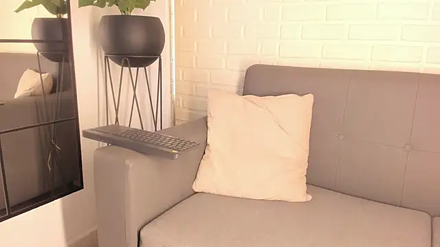 Snapshot of karina_gomez_18 chatting on 18, 2, 2025 karina gomez 18 online show from 18, 2, 2025