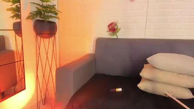 Snapshot of karina_gomez_18 chatting on 24, 9, 2025 karina gomez 18 online show from 24, 9, 2025