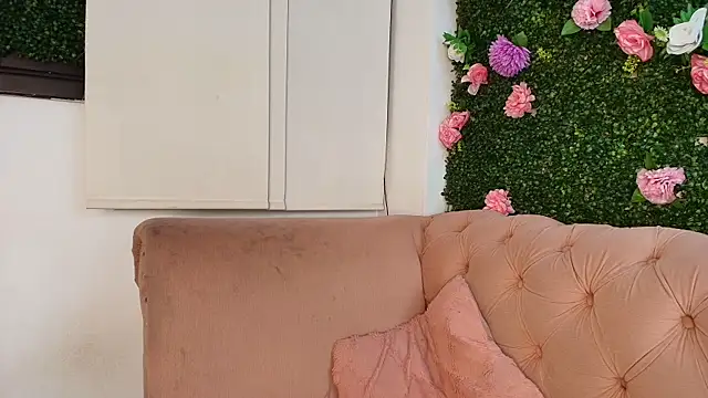 julieta aguilar1 online show from 4, 11, 2025