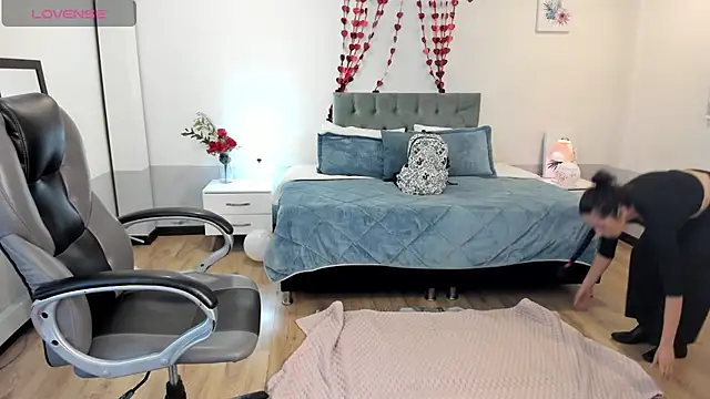 Nami sunny online show from 20, 2, 2025