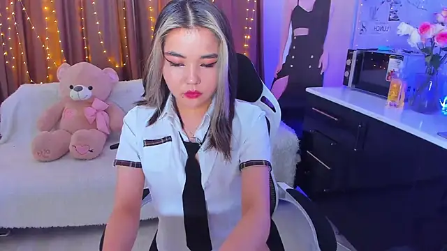 Snapshot of Dollyaa chatting on 19, 1, 2025 Dollyaa online show from 19, 1, 2025