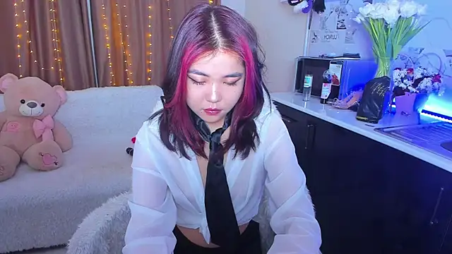 Snapshot of Dollyaa chatting on 2, 3, 2025 Dollyaa online show from 2, 3, 2025