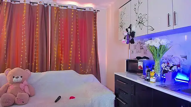 Snapshot of Dollyaa chatting on 2, 3, 2025 Dollyaa online show from 2, 3, 2025