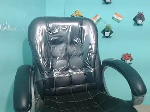 Yashi online show from 10, 3, 2025