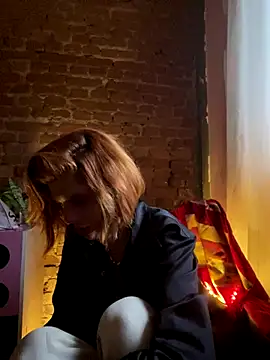 Snapshot of spacegirlll chatting on 5, 1, 2026 spacegirlll online show from 5, 1, 2026