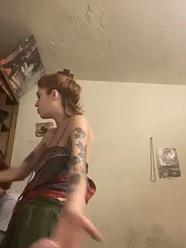 Snapshot of spacegirlll chatting on 10, 4, 2026 spacegirlll online show from 10, 4, 2026