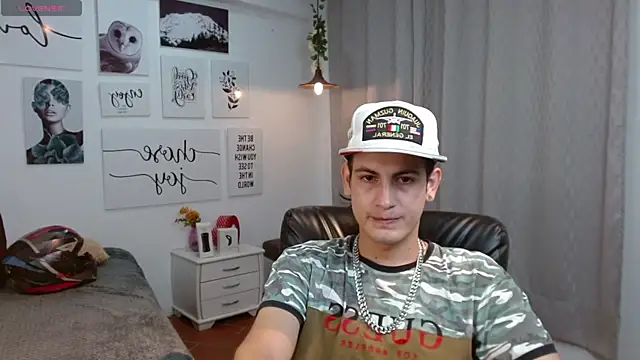 Snapshot of Cerokershelby chatting on 7, 10, 2025 Cerokershelby online show from 7, 10, 2025