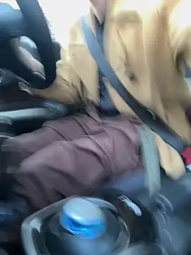 Snapshot of Hideen-real-face chatting on 8, 3, 2025 Hideen-real-face online show from 8, 3, 2025