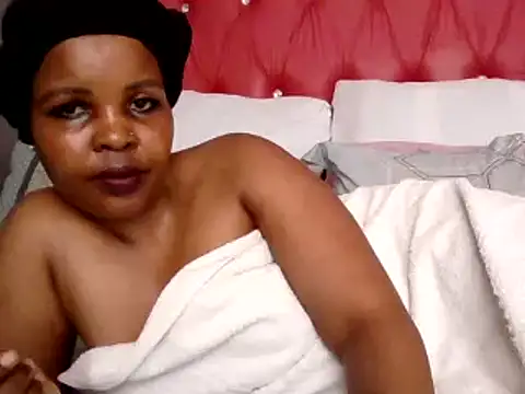 Honeybae82x online show from 14, 12, 2024