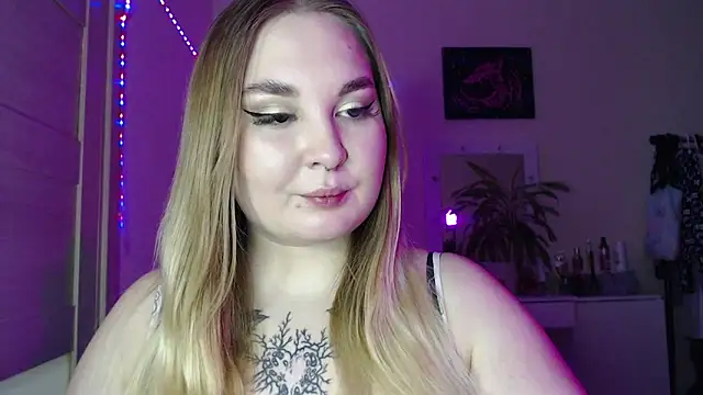 Snapshot of Greeenfriends6969 chatting on 8, 2, 2025 Greeenfriends6969 online show from 8, 2, 2025