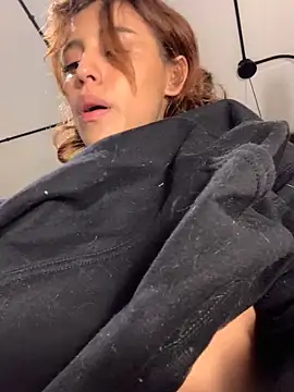 Katee Jones online show from 13, 12, 2024