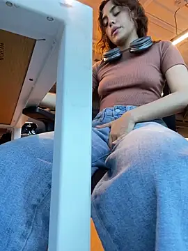 Katee Jones online show from 27, 9, 2025