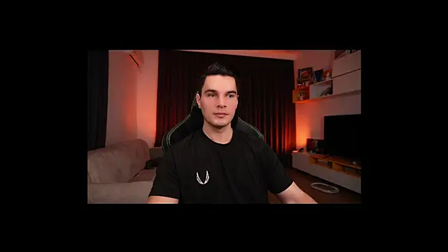 Snapshot of billypassion chatting on 4, 2, 2025 billypassion online show from 4, 2, 2025