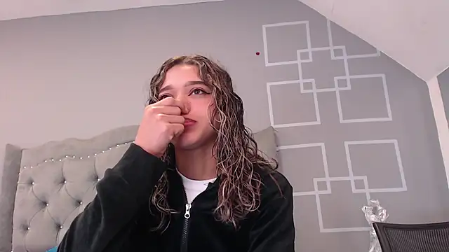 BritneyCollins online show from 8, 2, 2025