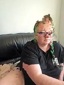 Snapshot of Bunny_Cummings chatting on 12, 9, 2025 Bunny Cummings online show from 12, 9, 2025