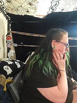 Snapshot of Bunny_Cummings chatting on 3, 11, 2025 Bunny Cummings online show from 3, 11, 2025