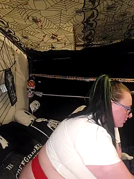 Snapshot of Bunny_Cummings chatting on 5, 11, 2025 Bunny Cummings online show from 5, 11, 2025