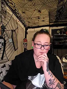 Snapshot of Bunny_Cummings chatting on 9, 11, 2025 Bunny Cummings online show from 9, 11, 2025