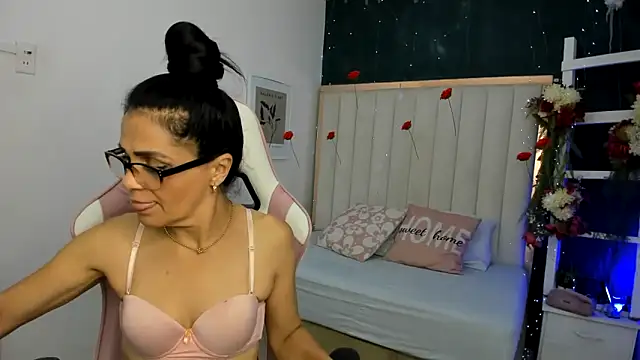 Snapshot of margot_smith_ chatting on 16, 3, 2026 margot smith online show from 16, 3, 2026