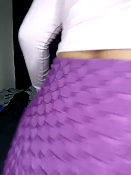 Chaudesquirt online show from 10, 9, 2025