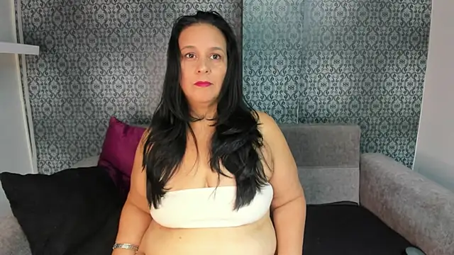 Snapshot of Sharllot_bbw chatting on 6, 12, 2024 Sharllot bbw online show from 6, 12, 2024