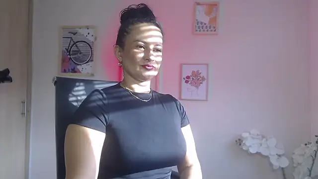 lucy diiaz online show from 5, 2, 2025