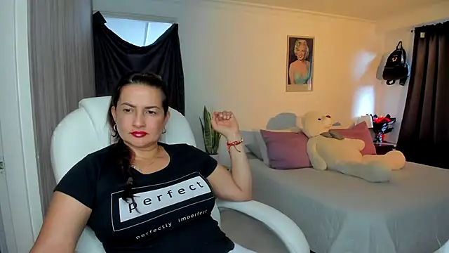 lucy diiaz online show from 3, 12, 2025