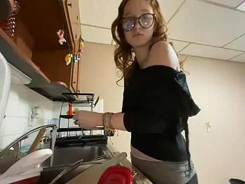 Snapshot of gingerbabe18 chatting on 10, 5, 2026 gingerbabe18 online show from 10, 5, 2026