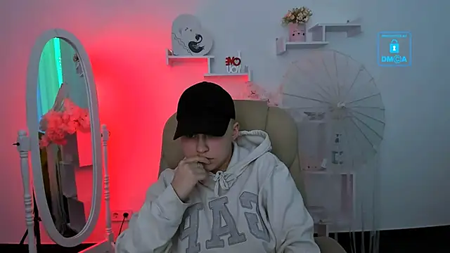 Dolly  Queen  online show from 23, 1, 2025