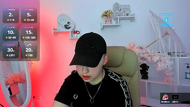 Dolly  Queen  online show from 24, 2, 2025