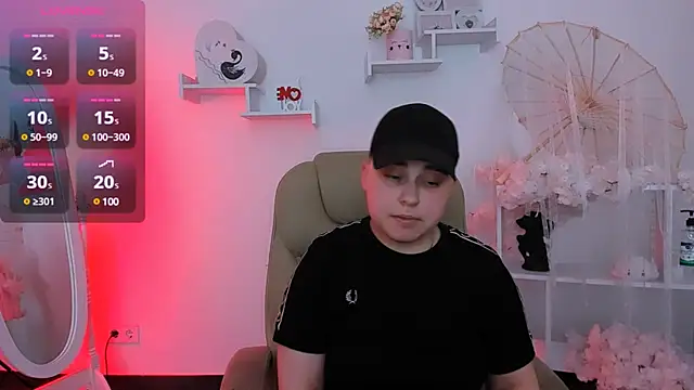 Dolly  Queen  online show from 20, 3, 2025