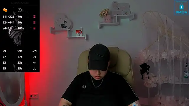 Dolly  Queen  online show from 22, 3, 2025