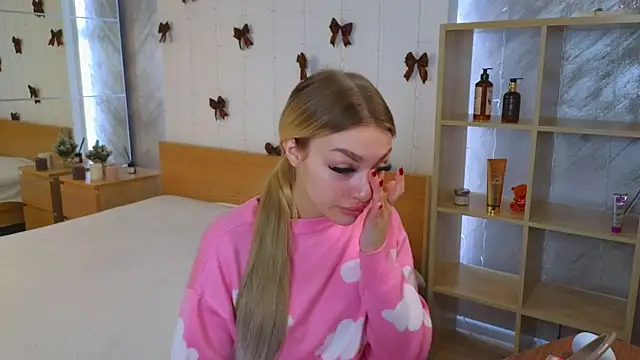 Ella Milla online show from 26, 12, 2024