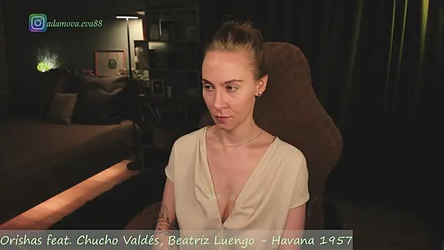 Snapshot of _Eva_Adama chatting on 20, 5, 2026 Eva Adama online show from 20, 5, 2026