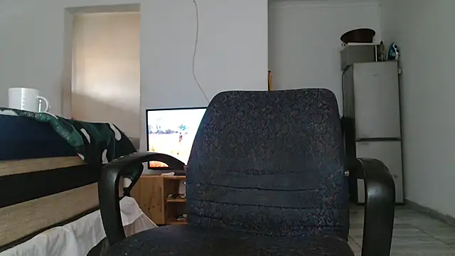 Snapshot of Hugetittiesxx2 chatting on 26, 10, 2025 Hugetittiesxx2 online show from 26, 10, 2025