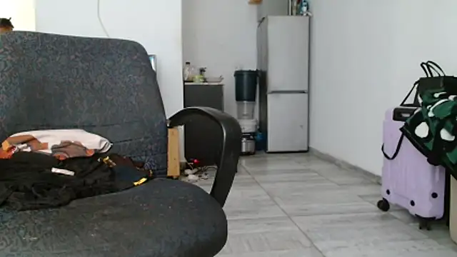 Snapshot of Hugetittiesxx2 chatting on 28, 11, 2025 Hugetittiesxx2 online show from 28, 11, 2025