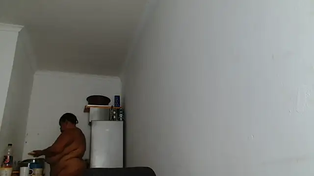 Hugetittiesxx2 online show from 22, 2, 2026