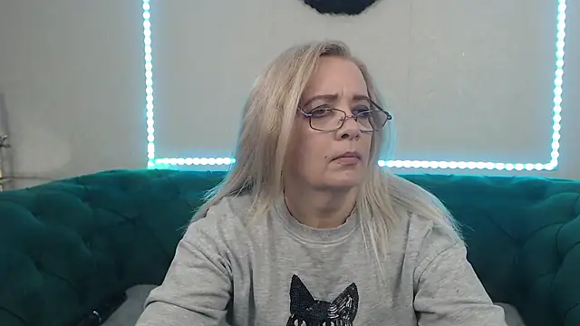 Snapshot of IvanaCharm chatting on 6, 2, 2026 IvanaCharm online show from 6, 2, 2026