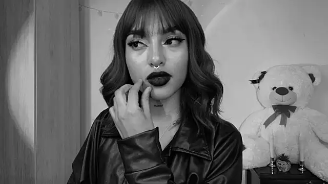 sofia blossom online show from 26, 2, 2025