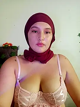 Snapshot of Celeste_camila18 chatting on 10, 11, 2025 Celeste camila18 online show from 10, 11, 2025