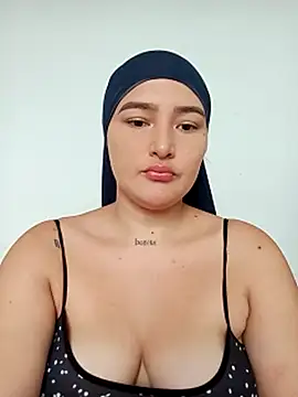 Snapshot of Celeste_camila18 chatting on 18, 11, 2025 Celeste camila18 online show from 18, 11, 2025