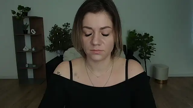 MariaSttone online show from 3, 2, 2025