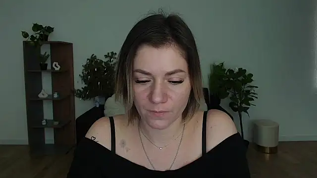 MariaSttone online show from 3, 2, 2025