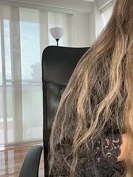 nicollefiorett online show from 11, 9, 2025