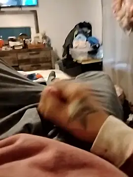 hornygiltz92 online show from 18, 1, 2026