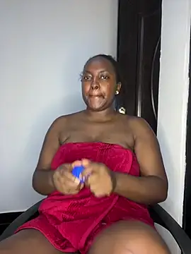 Snapshot of prettiepearl chatting on 25, 5, 2026 prettiepearl online show from 25, 5, 2026