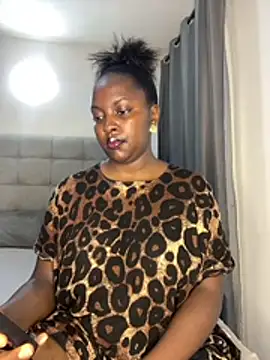Snapshot of prettiepearl chatting on 28, 6, 2026 prettiepearl online show from 28, 6, 2026
