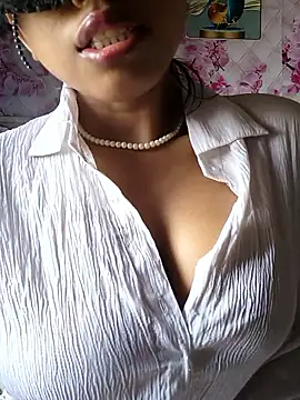 sandy naughty online show from 2, 2, 2026