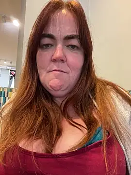 Snapshot of curvy-milf-abbie chatting on 5, 12, 2025 curvy-milf-abbie online show from 5, 12, 2025