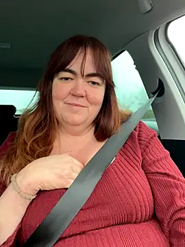 Snapshot of curvy-milf-abbie chatting on 17, 12, 2025 curvy-milf-abbie online show from 17, 12, 2025